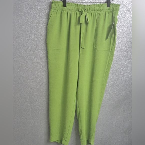 NWT Soho Apparel Lime Green Crinkle Pants   Size 1X - Picture 1 of 8